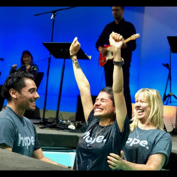 Welcome to my closet, click here to learn more! - Picture 5 of 6